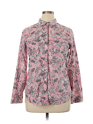 Croft & Barrow Long Sleeve Button-Down Shirt (view 1)