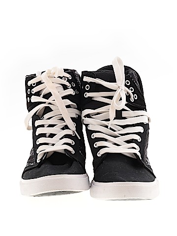 Black Sneakers (view 2)