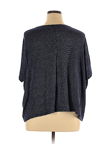 Forever 21 Short Sleeve T-Shirt (view 2)