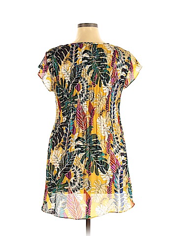 Melissa Paige Sleeveless Blouse (view 2)