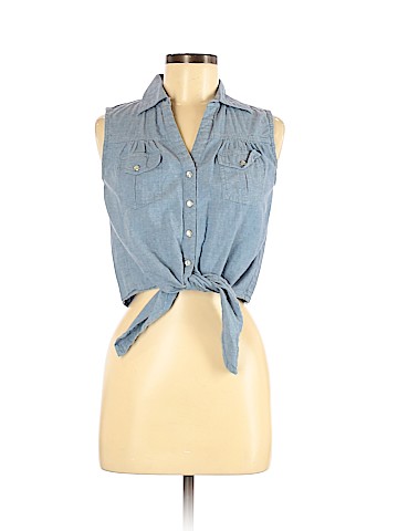 Delia's Sleeveless Blouse (view 1)