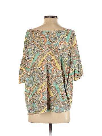 Victoria's Secret Short Sleeve T-Shirt (view 2)