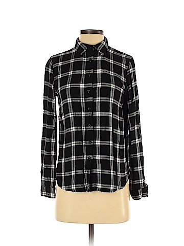 Romeo & Juliet Couture Long Sleeve Button-Down Shirt (view 1)