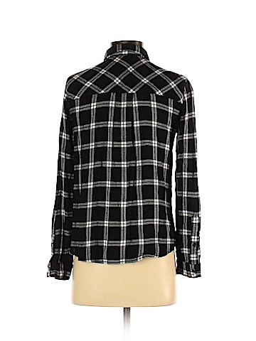 Romeo & Juliet Couture Long Sleeve Button-Down Shirt (view 2)