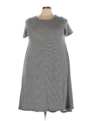 Lularoe Casual Dress (view 1)