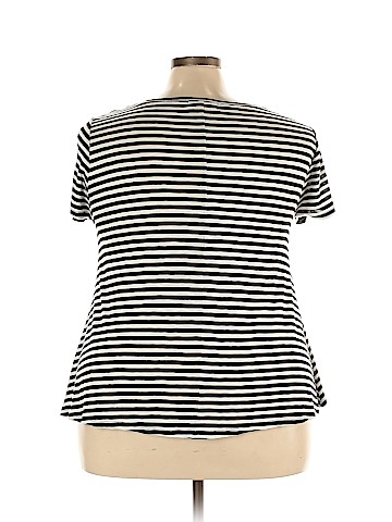 Forever 21 Plus Short Sleeve T-Shirt (view 2)