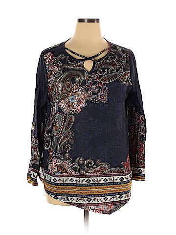 Avenue Long Sleeve Top (view 1)