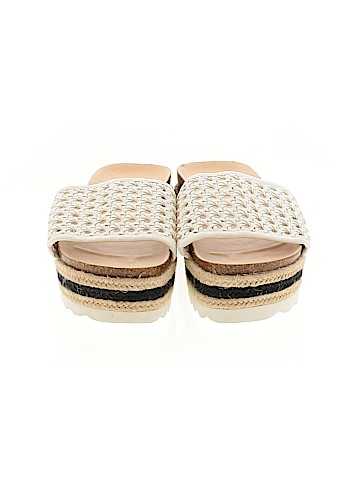 BP. Sandals (view 2)