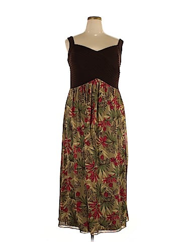 Signature by Robbie Bee Casual Dress (view 1)