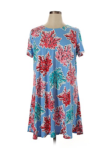 Crown & Ivy Casual Dress (view 1)