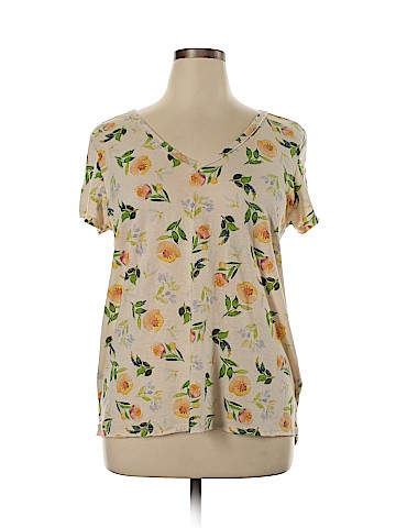 t.la Short Sleeve T-Shirt (view 1)