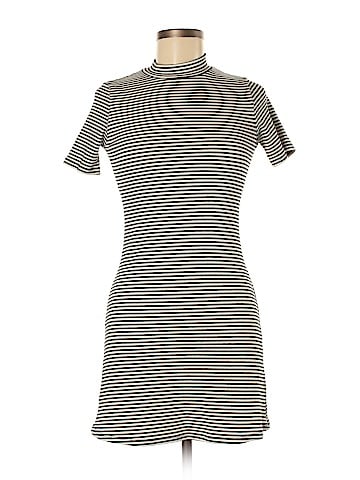 Forever 21 Casual Dress (view 1)
