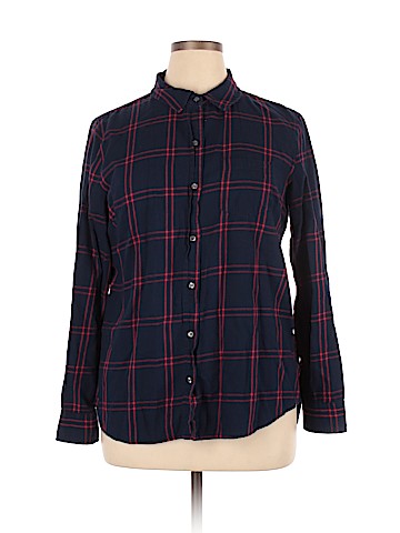 Gap Outlet Long Sleeve Button-Down Shirt (view 1)
