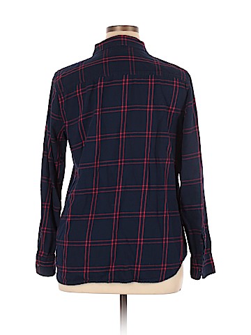 Gap Outlet Long Sleeve Button-Down Shirt (view 2)