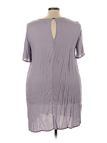 Old Navy Casual Dress (view 2)