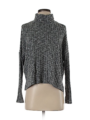 American Eagle Outfitters Pullover Sweater (view 1)