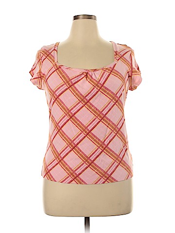 Liz & Co Short Sleeve T-Shirt (view 1)