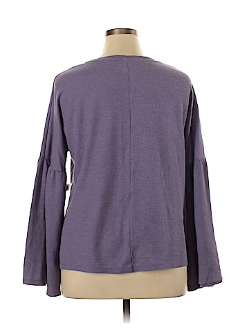 Xhilaration Long Sleeve Top (view 2)