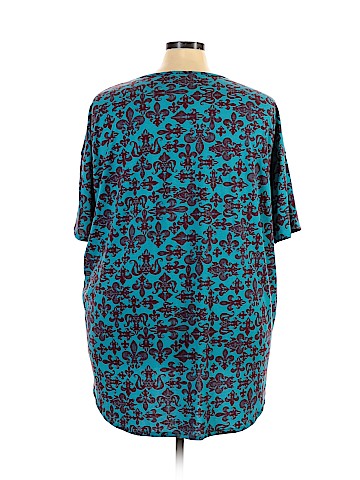 Lularoe Short Sleeve T-Shirt (view 2)