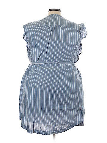 Old Navy Casual Dress (view 2)