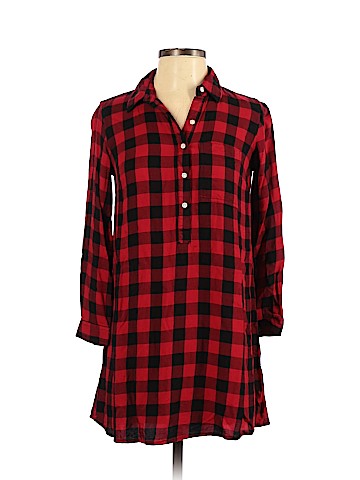 Old Navy Casual Dress (view 1)