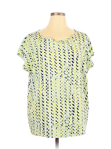 Ava & Viv Short Sleeve Blouse (view 1)