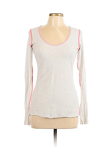 Lululemon Athletica Long Sleeve T-Shirt (view 1)