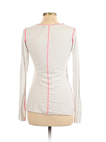 Lululemon Athletica Long Sleeve T-Shirt (view 2)