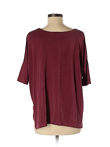 American Eagle Outfitters Short Sleeve T-Shirt (view 2)