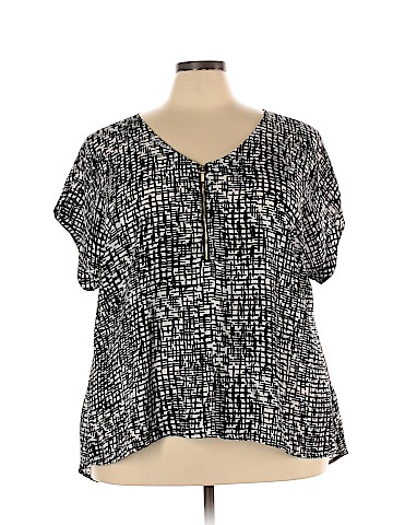 Lane Bryant Outlet Short Sleeve Blouse (view 1)