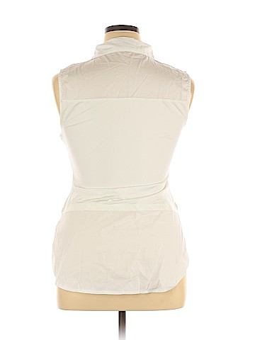 Skinny Shirt Sleeveless Button-Down Shirt (view 2)