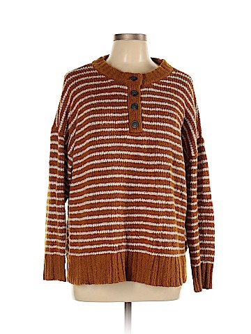 American Eagle Outfitters Pullover Sweater (view 1)