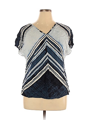 Ava & Viv Short Sleeve Blouse (view 1)