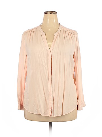 Old Navy Long Sleeve Button-Down Shirt (view 1)