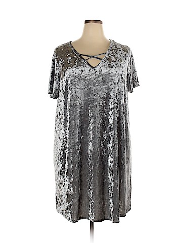 Xhilaration Cocktail Dress (view 1)