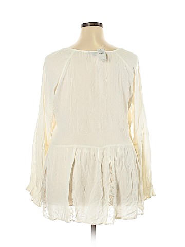 American Eagle Outfitters Long Sleeve Blouse (view 2)