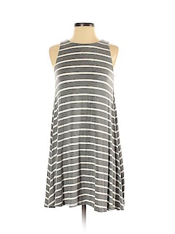 Old Navy Casual Dress (view 1)