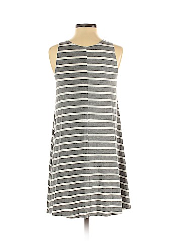 Old Navy Casual Dress (view 2)