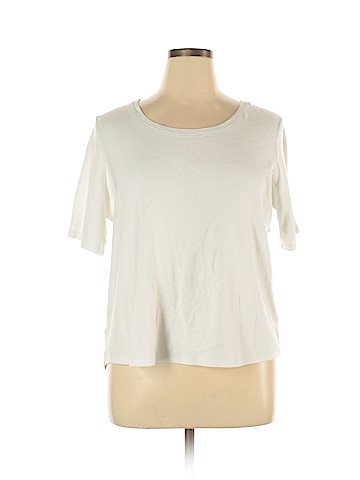 Croft & Barrow Short Sleeve T-Shirt (view 1)