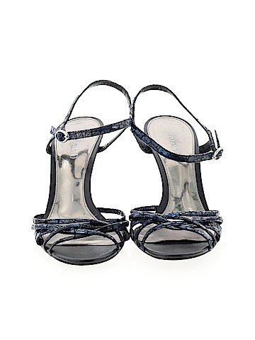 Michelle D. Heels (view 2)