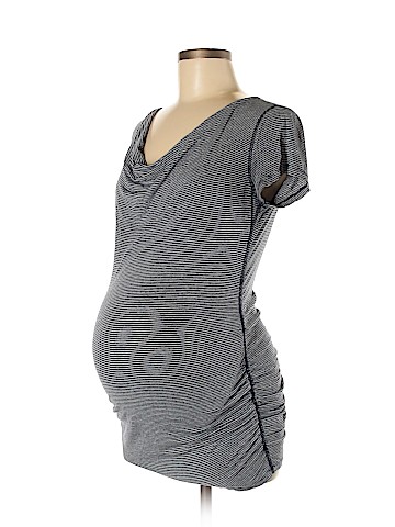 Jessica Simpson Maternity Short Sleeve T-Shirt (view 1)