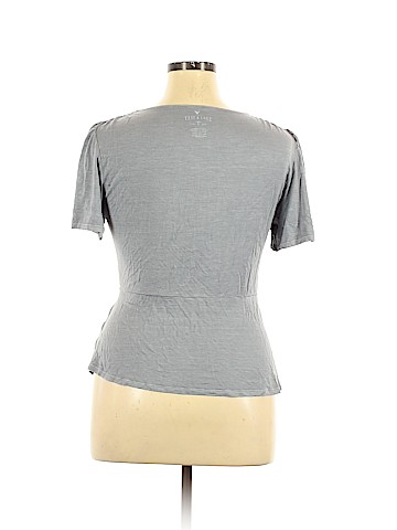 American Eagle Outfitters Short Sleeve T-Shirt (view 2)