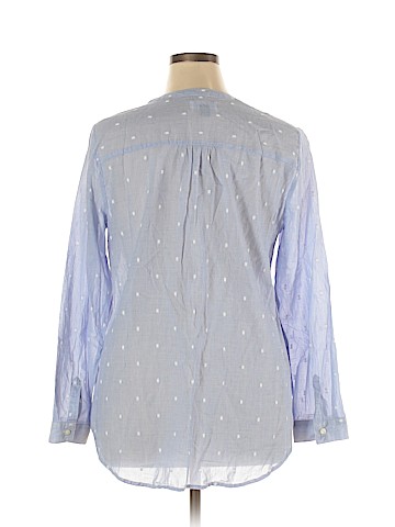 Old Navy Long Sleeve Button-Down Shirt (view 2)