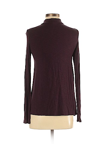 American Eagle Outfitters Long Sleeve T-Shirt (view 2)