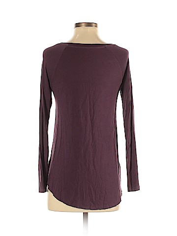 American Eagle Outfitters Long Sleeve Top (view 2)