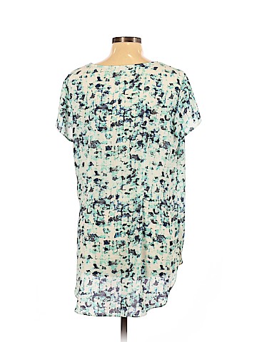 Liz Lange Maternity for Target Short Sleeve Blouse (view 2)