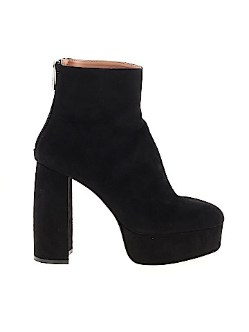 Trafaluc by Zara Ankle Boots (view 1)