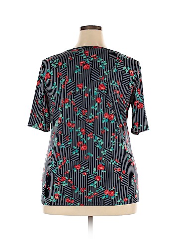 Lularoe Short Sleeve T-Shirt (view 2)