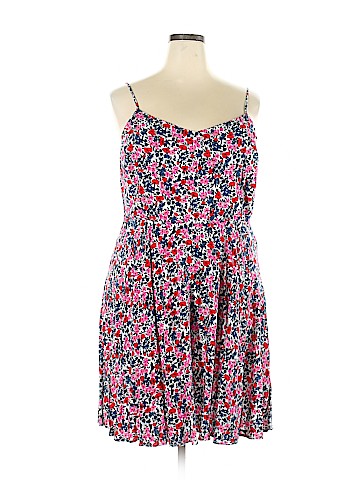 Old Navy Casual Dress (view 1)