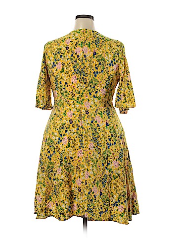 Old Navy Casual Dress (view 2)